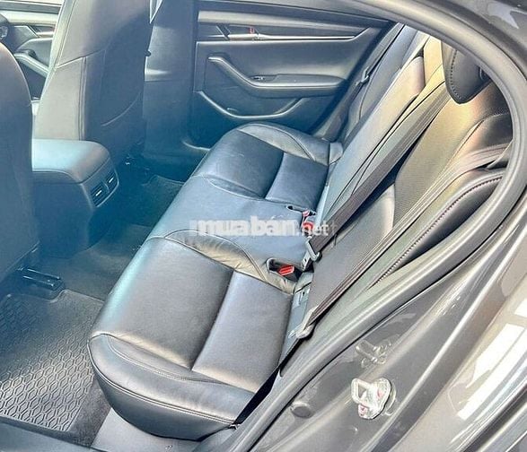 2022 1.5L Premium - 25000 km