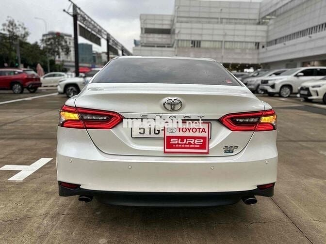Toyota Camry 2022 2.5Q - Trắng ngọc trai HÃNG BH