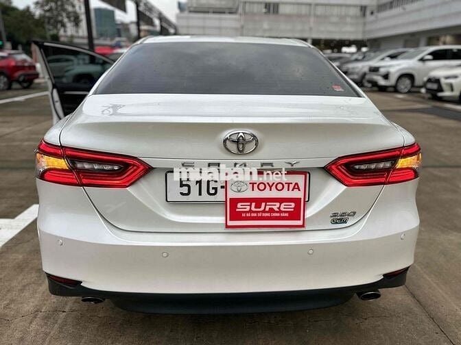 Toyota Camry 2022 2.5Q - Trắng ngọc trai HÃNG BH