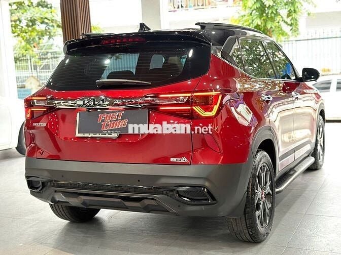 Kia Seltos 2023  - 11000 km