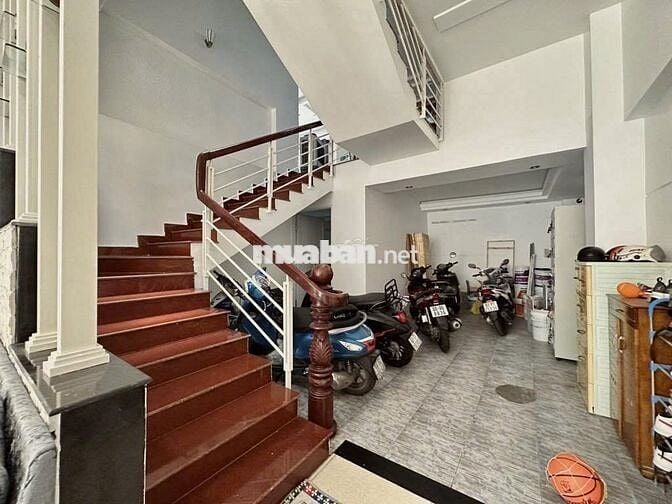 CHDV GIÁ RẺ GIÁP Q.1 – 6 TẦNG BTCT – DÒNG TIỀN 40TR/THÁNG – CHỈ 15 TỶ