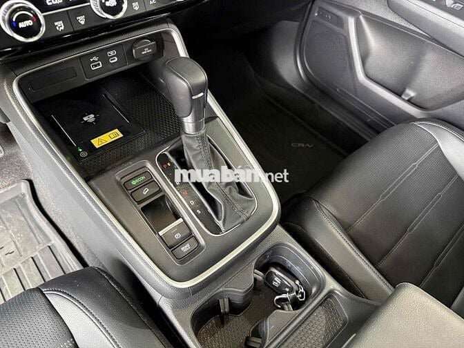 Honda CR V 2024 L - 11000 km siêu lướt