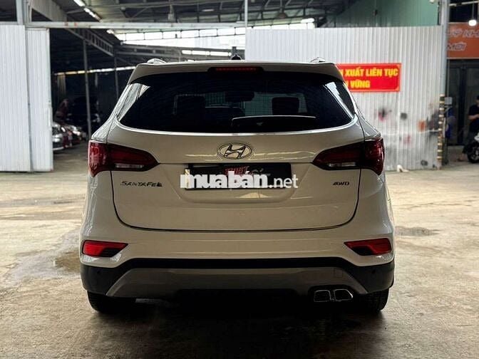 Hyundai Santafe 2017 2.4L 4WD,máy xăng,màu trắng