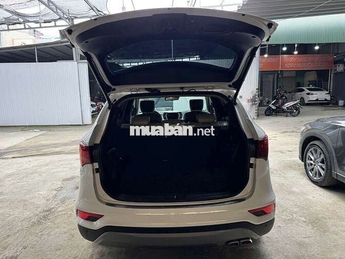 Hyundai Santafe 2017 2.4L 4WD,máy xăng,màu trắng