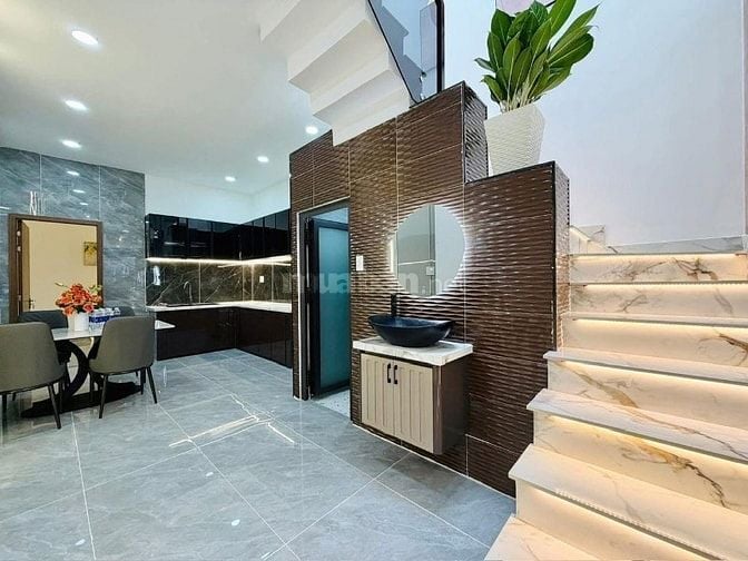 🔥 Nhà Hồ Hảo Hớn – P. Cầu Ông Lãnh, Q1 – 4x16m – Giá chỉ 3 tỷ 250!