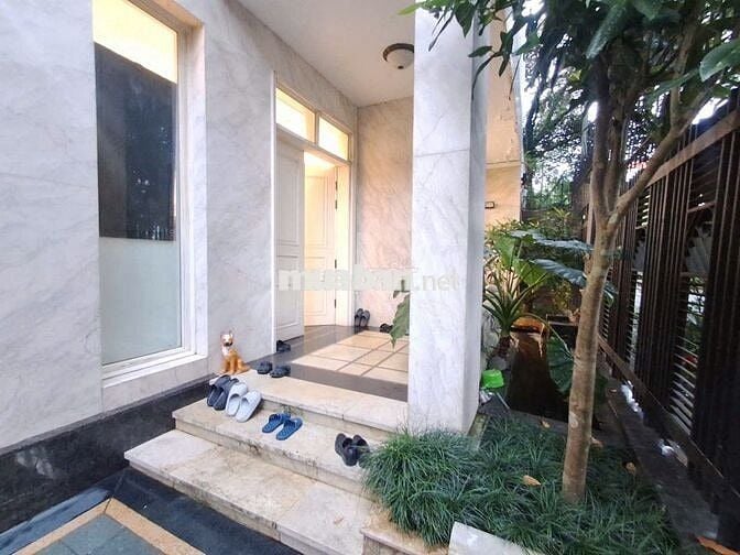 CẦN BÁN BIỆT THỰ SÀI ĐỒNG LONG BIÊN HÀ NỘI.