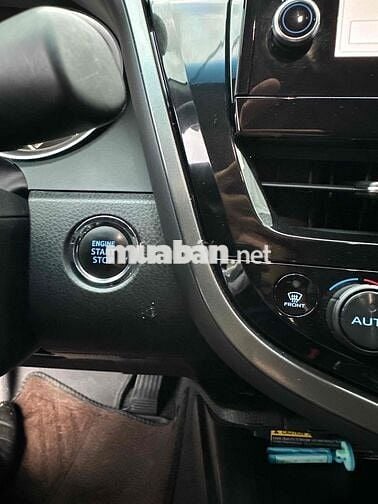 Toyota Camry 2022 2.5Q - Trắng ngọc trai HÃNG BH