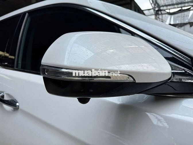 Hyundai Santafe 2017 2.4L 4WD,máy xăng,màu trắng