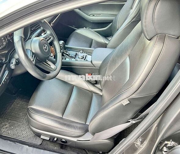 2022 1.5L Premium - 25000 km