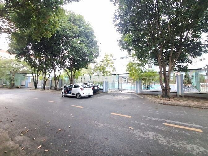 CẦN BÁN BIỆT THỰ SÀI ĐỒNG LONG BIÊN HÀ NỘI.