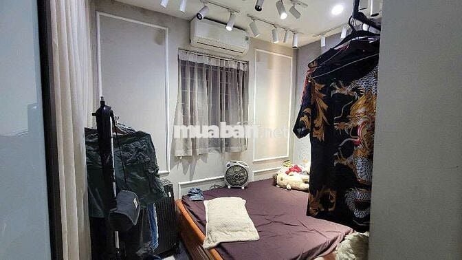 TRUNG TÂM HBT, PHÂN LÔ, Ô TÔ ĐỖ CỬA, KHU VỰC HIẾM NHÀ BÁN.