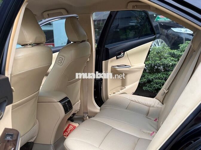 Camry 2017 2.0E Đen (Nội thất màu kem) - 118661 km