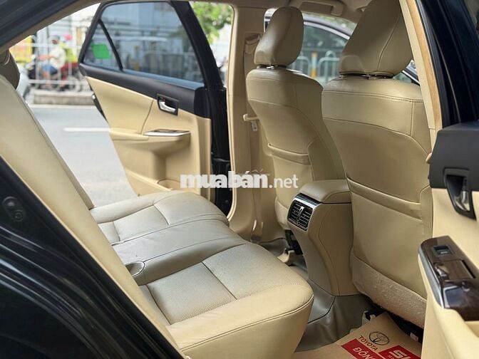 Camry 2017 2.0E Đen (Nội thất màu kem) - 118661 km