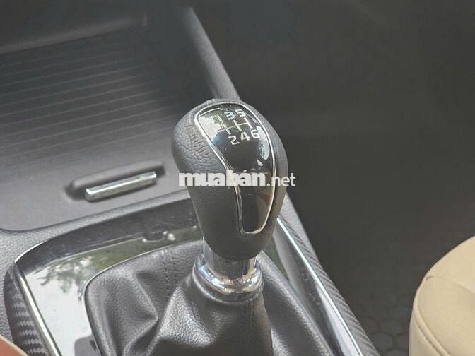 Kia Cerato 1.6 MT 2018 màu trắng