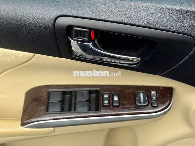 Camry 2017 2.0E Đen (Nội thất màu kem) - 118661 km