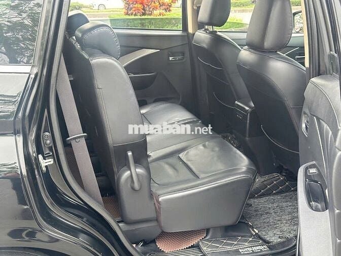 Mitsubishi Xpander AT 2021 màu đen