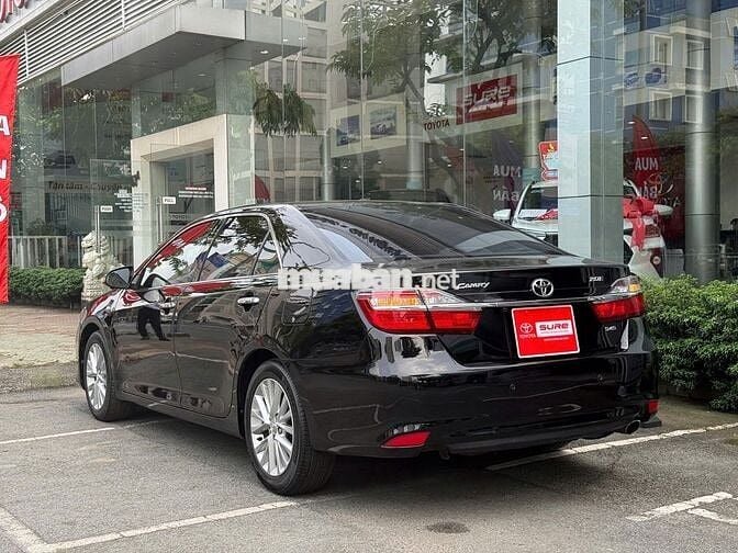 Camry 2017 2.0E Đen (Nội thất màu kem) - 118661 km