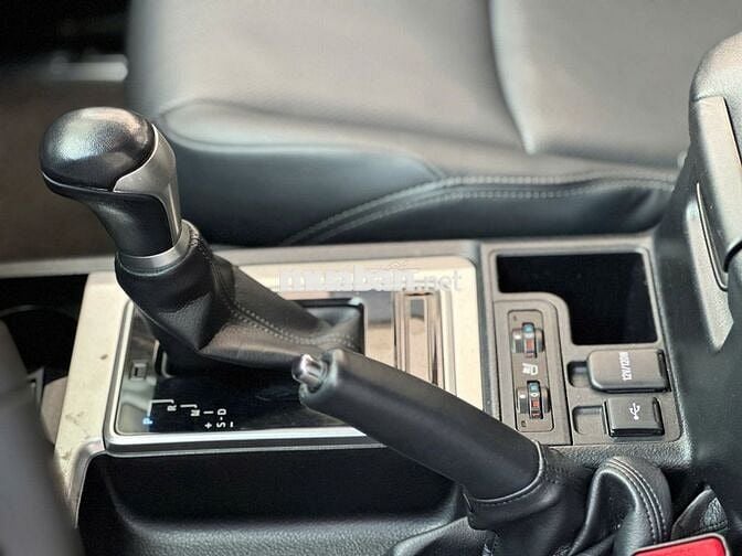 Toyota LandCruiser Prado 2021 2.7VX - 45000 km