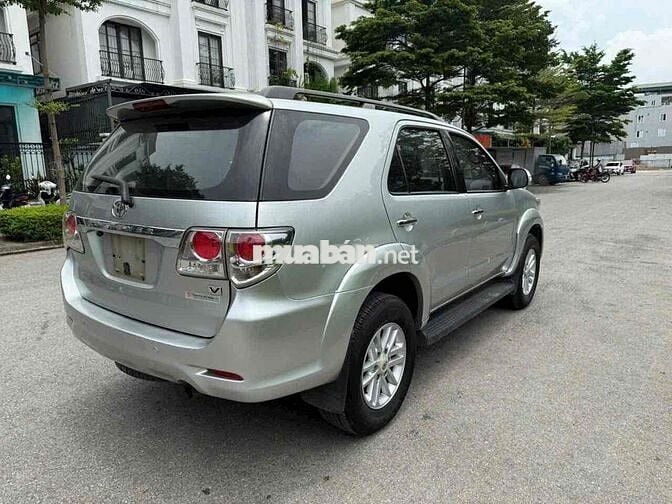 Toyota Fortuner 2013  bản 2.7V 4x2 AT