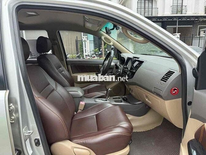 Toyota Fortuner 2013  bản 2.7V 4x2 AT