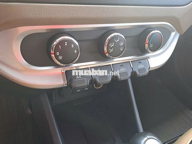 Kia Rio Trắng Số tự động