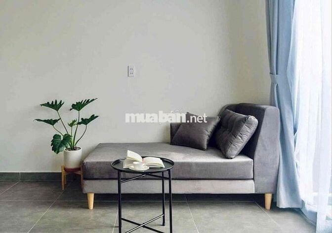 CĂN HỘ CÓ GÁC BAN CÔNG NHIỀU CỬA SỔ THOÁNG MÁY GIẶT RIÊNG GẦN QUẬN 1