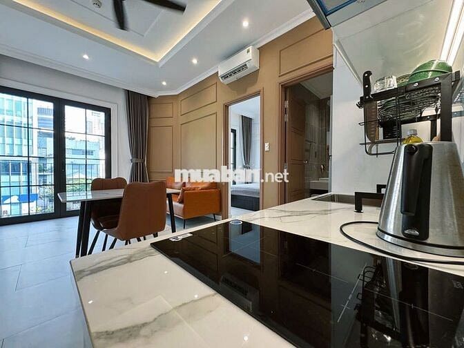 Thuê Căn Hộ 1PN Ban Công Tách Bếp Nguyễn Xí Gần Bến Xe Miền Đông