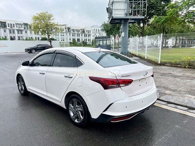 Hyundai Accent ATH 2022 màu trắng