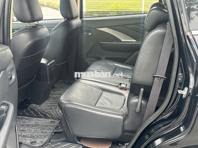Mitsubishi Xpander AT 2021 màu đen