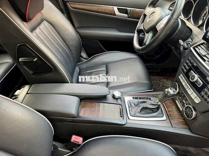 Mercedes Benz C250 2012 màu đen