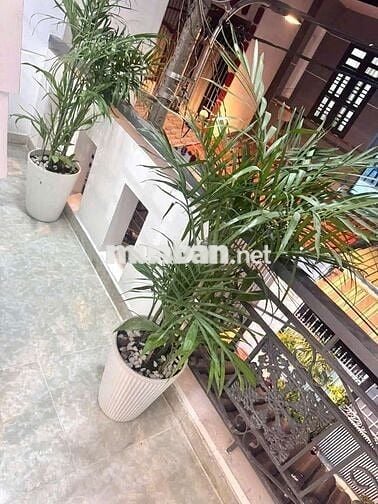 NHÀ BÁN LÊ VĂN QUỚI_ BÌNH TÂN DT 4*12 TRỆT LẦU 2PN 2WC HẺM XE TẢI