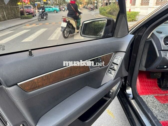 Mercedes Benz C250 2012 màu đen