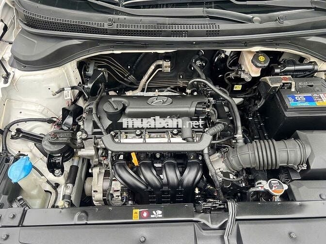 Hyundai Accent ATH 2022 màu trắng