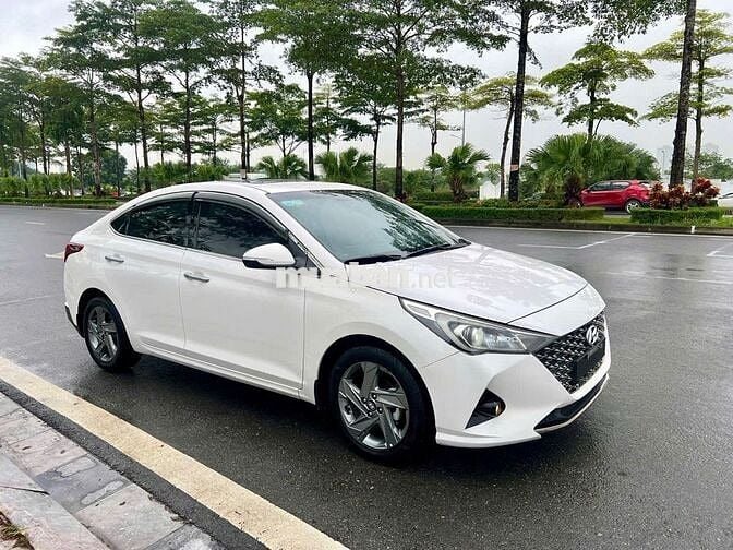 Hyundai Accent ATH 2022 màu trắng