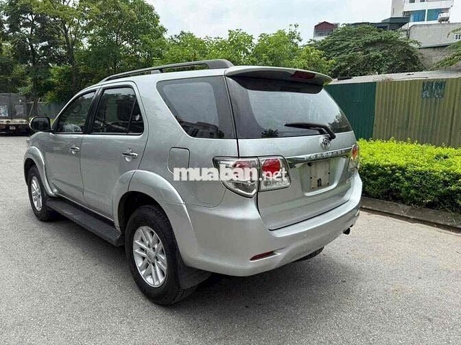 Toyota Fortuner 2013  bản 2.7V 4x2 AT