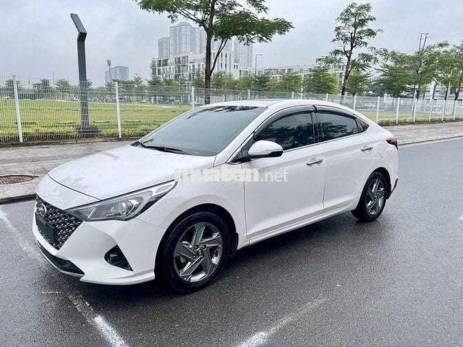 Hyundai Accent ATH 2022 màu trắng