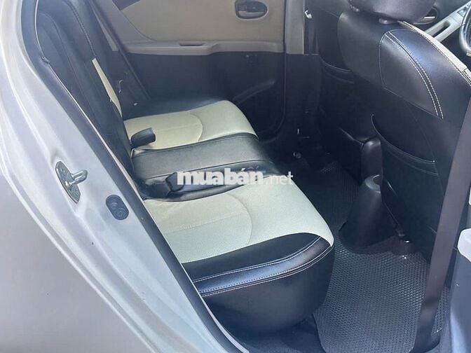 Toyota Yaris 1.3 AT nhập Nhật 2010