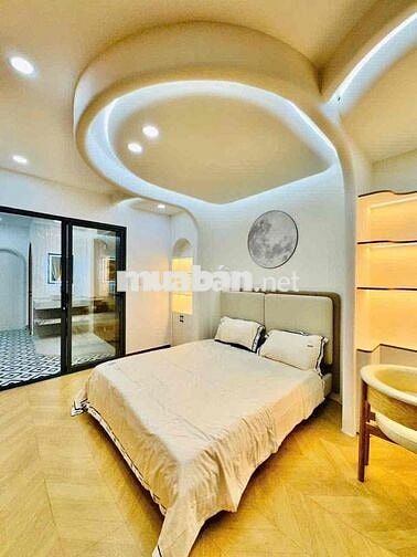 🏡 NHÀ ĐẸP XÂY MỚI – HXH – GIÁP Q1 – 5 TẦNG – 4 PHÒNG NGỦ – 2 SÂN THƯỢN