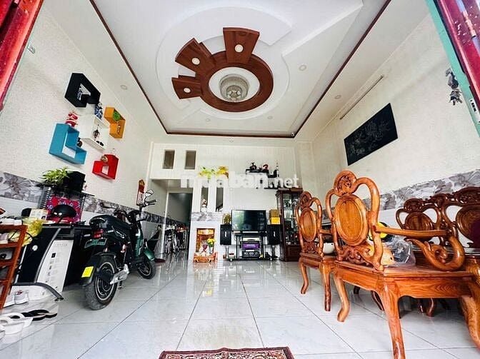 Cho thuê nhà đường b4 kdc hưng phú 1 gần đường lý thái tổ giá 11 triệu