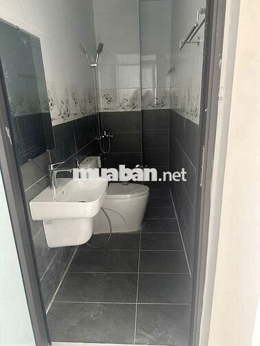 Cho thuê nhà liền kề hoàn thiện 5 tầng 6 phòng ngủ khép kín giá 12tr