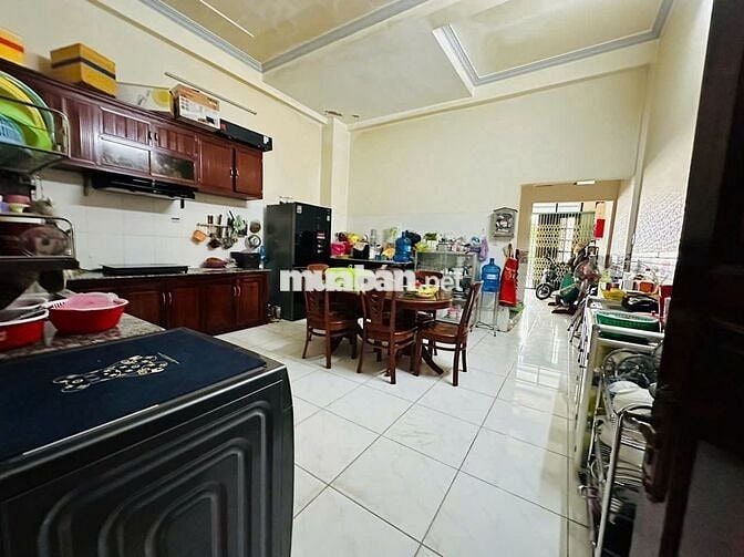 Cho thuê nhà đường b4 kdc hưng phú 1 gần đường lý thái tổ giá 11 triệu