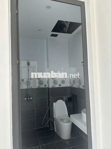 Cho thuê nhà liền kề hoàn thiện 5 tầng 6 phòng ngủ khép kín giá 12tr