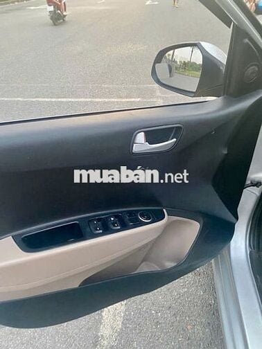 Toyota Yaris 1.3 AT nhập Nhật 2010