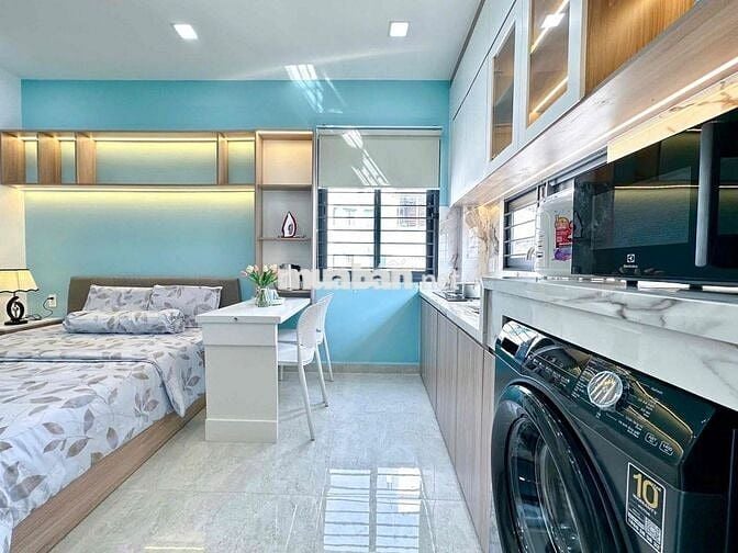 CHO THUÊ CĂN HỘ BANCONG, CỬA SỔ 32m2 _ SẴN NỘI THẤT NGAY HOÀNG SA Q3