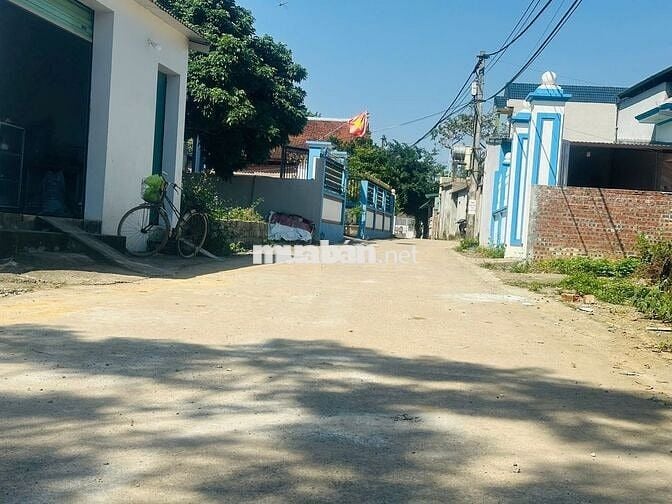 LÀN 2 QL21, 180M2 ĐÔNG YÊN, FULL ĐẤT Ở