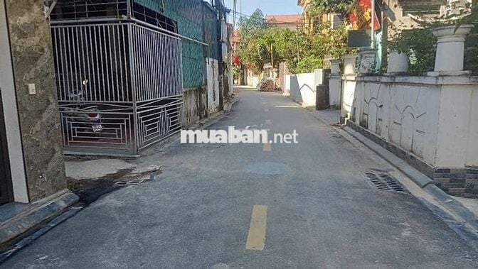 BÁN NHÀ _ 2 TẦNG - DÂN XÂY - HẢI BỐI- NGAY CẦU THĂNG LONG