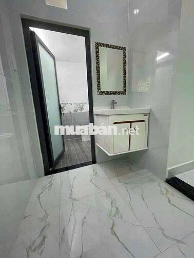 Chu gởi bán căn nhà sổ đỏ Riêng mặt tiền nhựa kdbb 4 x 23 một trệt lẫn