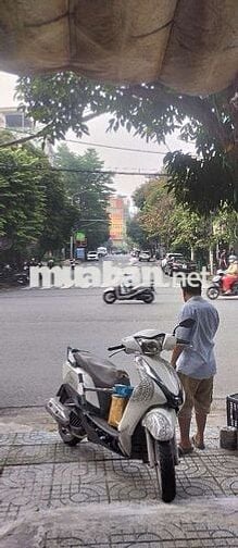 Mặt bằng 88m2Ngã ba Nguyễn Cửu Đàm-Hoa Bằng đường lớn16m, lề đường 4 m