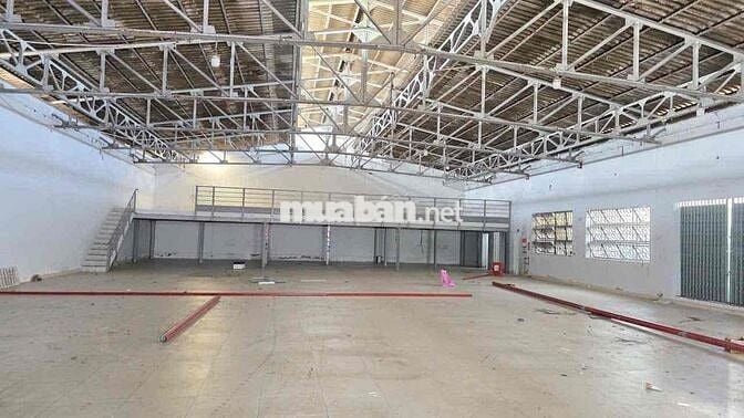 cho thuê mặt bằng đường Trần Hưng Đạo dt 1800 m ngang 12.5 m