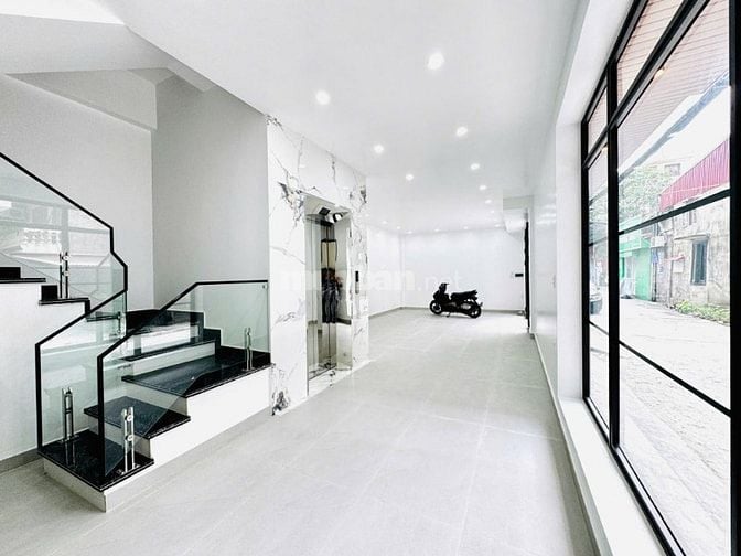 🔥 SIÊU PHẨM 5 TẦNG THANG MÁY – TUYẾN 2 THIÊN LÔI, SÁT AEON MALL 🔥